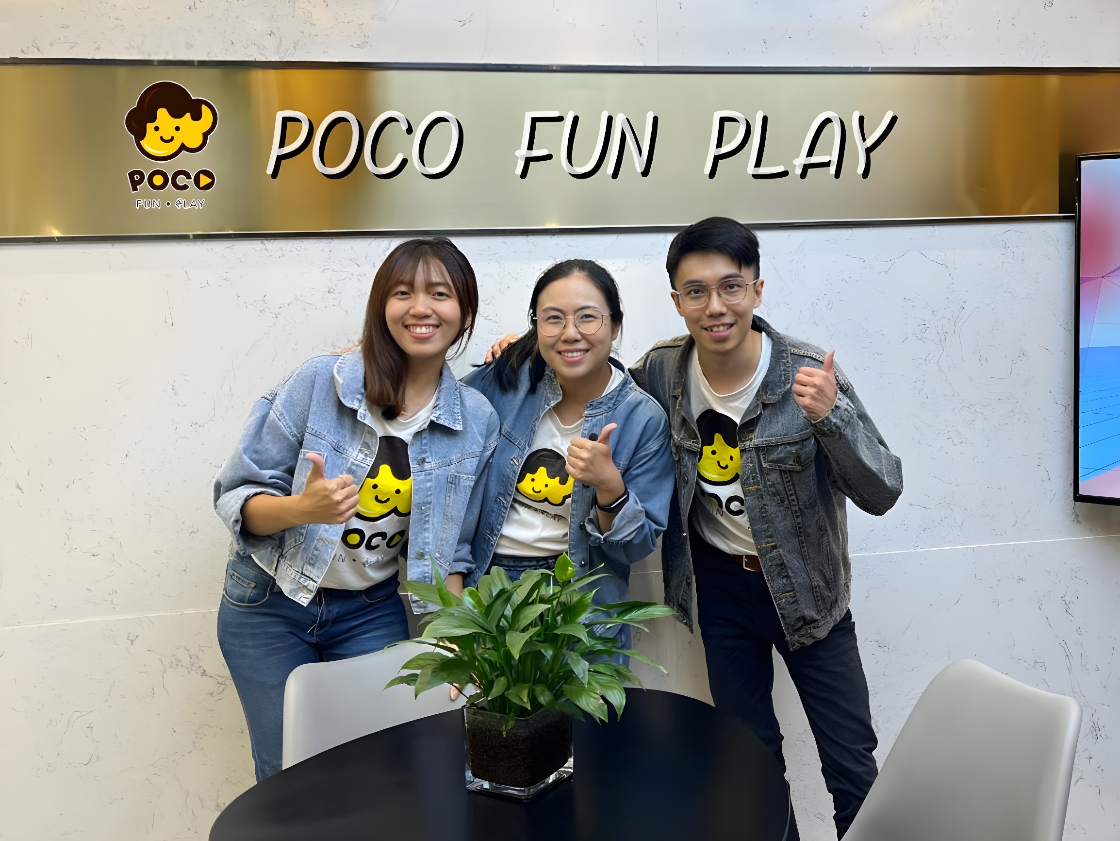 Poco Fun Play小玩家核心團隊，左起：聯合創辦人陳佩茹（Valerie)和辜思盈(Naomi)，以及創意多媒體總監辜克偉（Gideon）